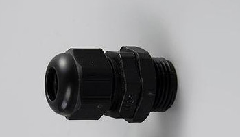 塑料防水電纜接頭和電纜之間什么關系？